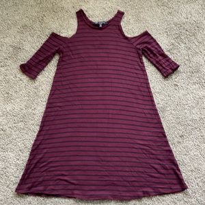 Shoulder cut out Women’s dress size extra small